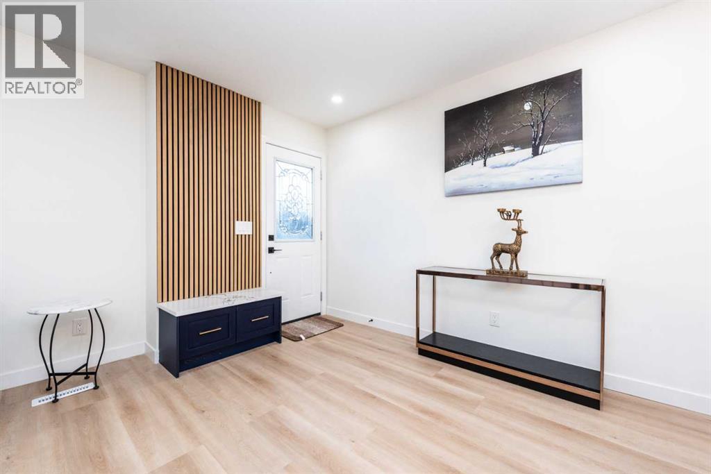 152 Southampton Drive Sw, Calgary, Alberta  T2W 0V1 - Photo 4 - A2274323