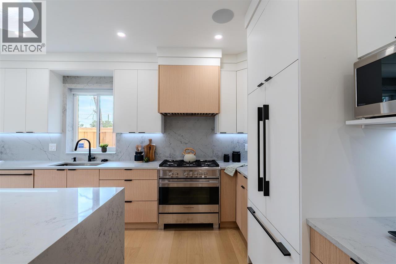 2 3576 E Pender Street, Vancouver, British Columbia  V5K 2E3 - Photo 11 - R3080028