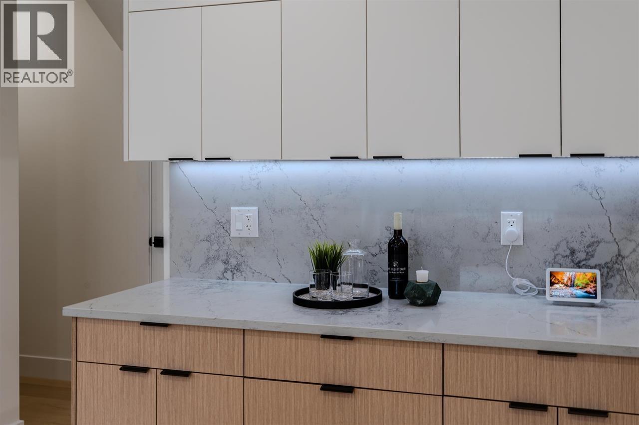 2 3576 E Pender Street, Vancouver, British Columbia  V5K 2E3 - Photo 18 - R3080028