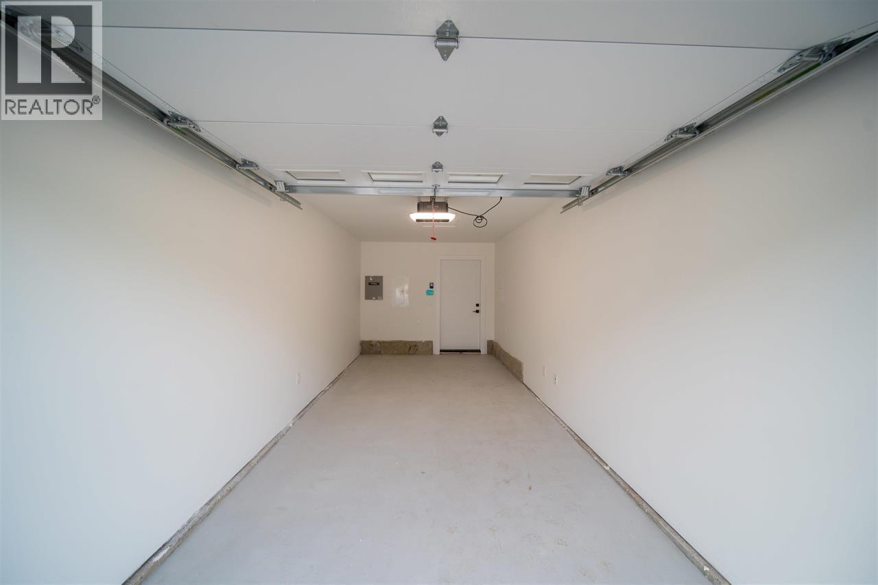 2 3576 E Pender Street, Vancouver, British Columbia  V5K 2E3 - Photo 35 - R3080028