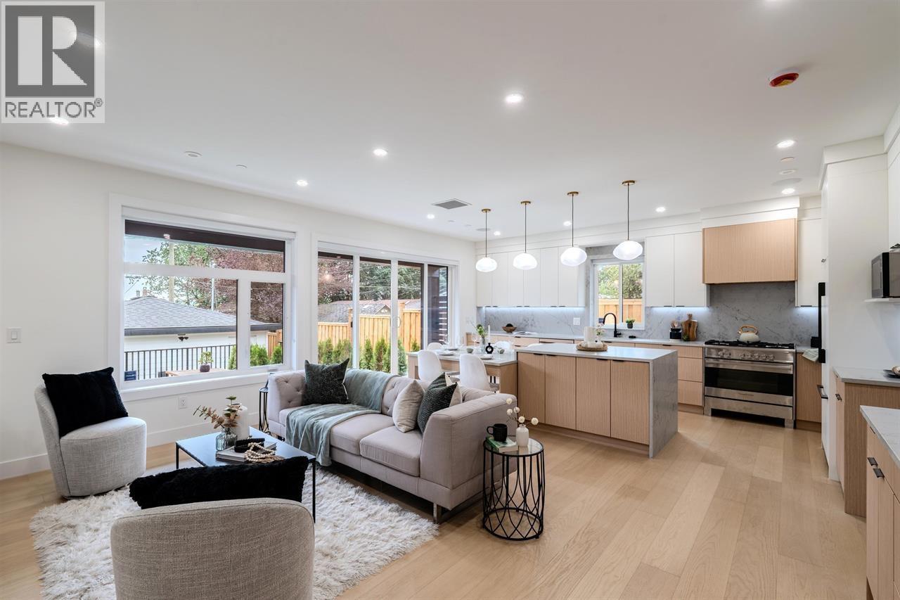 2 3576 E Pender Street, Vancouver, British Columbia  V5K 2E3 - Photo 3 - R3080028