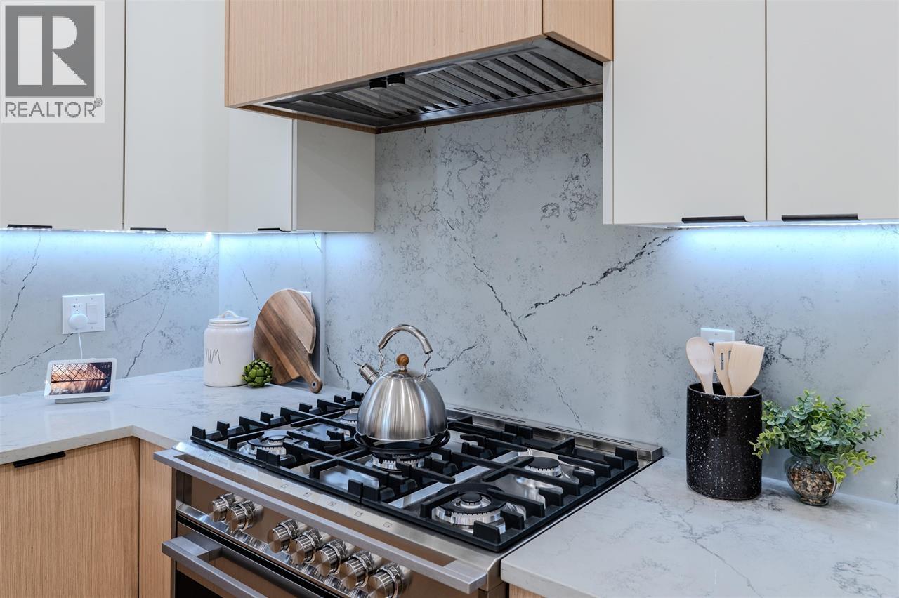 1 3576 E Pender Street, Vancouver, British Columbia  V5K 2E3 - Photo 12 - R3079977