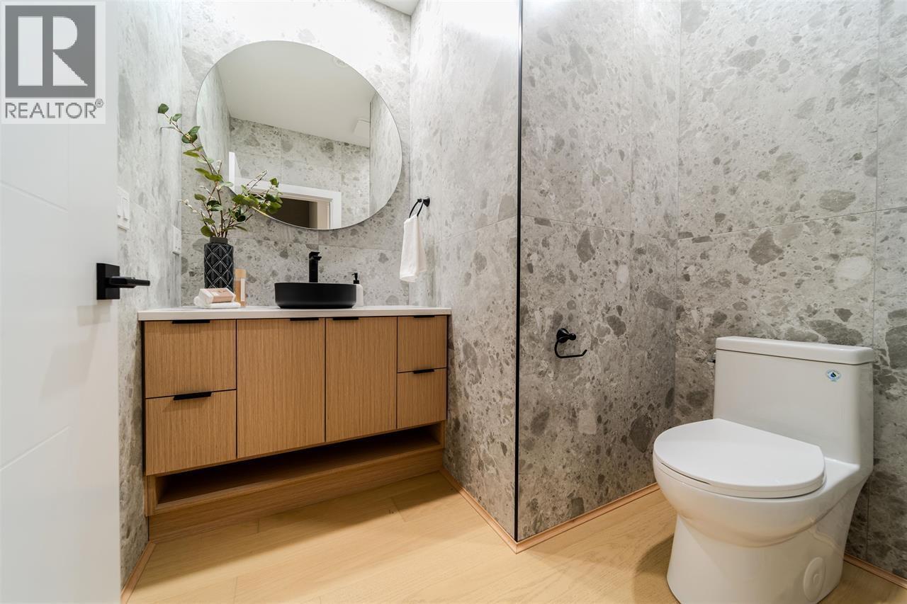 1 3576 E Pender Street, Vancouver, British Columbia  V5K 2E3 - Photo 17 - R3079977