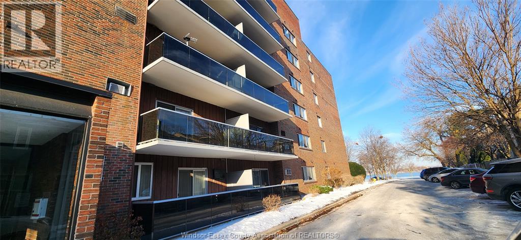 3905 RIVERSIDE DRIVE East Unit# 407, windsor, Ontario