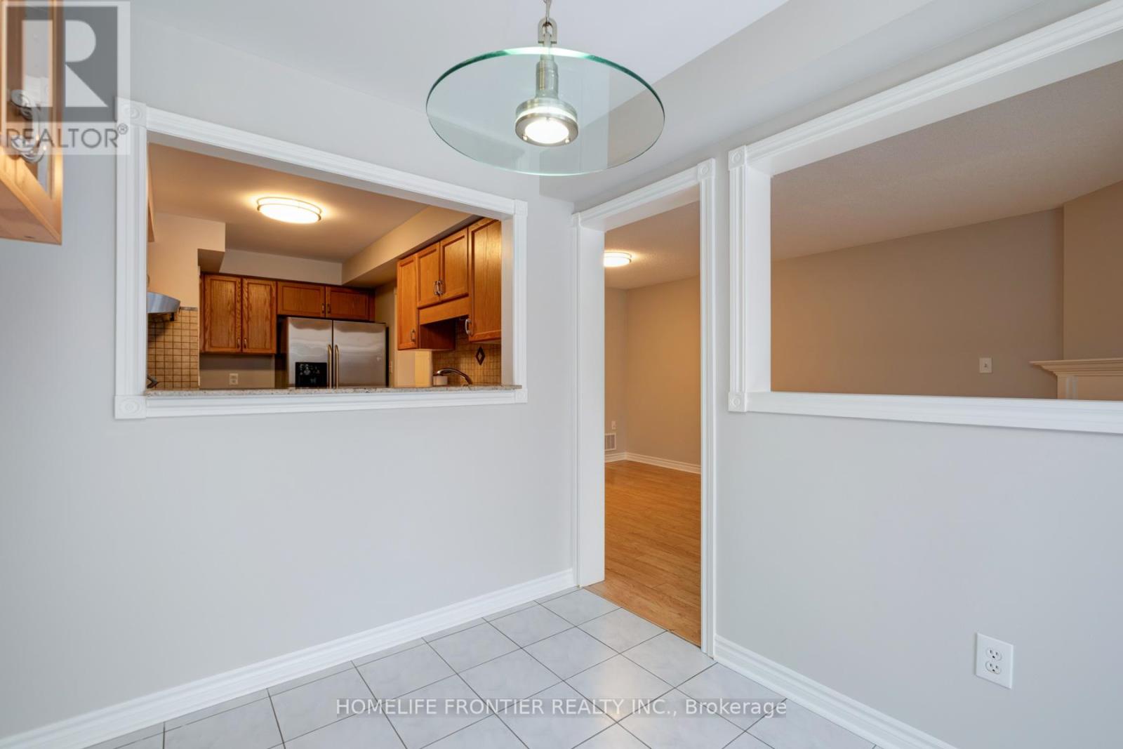 247 Humberland Drive, Richmond Hill, Ontario  L4E 3T4 - Photo 10 - N12701636