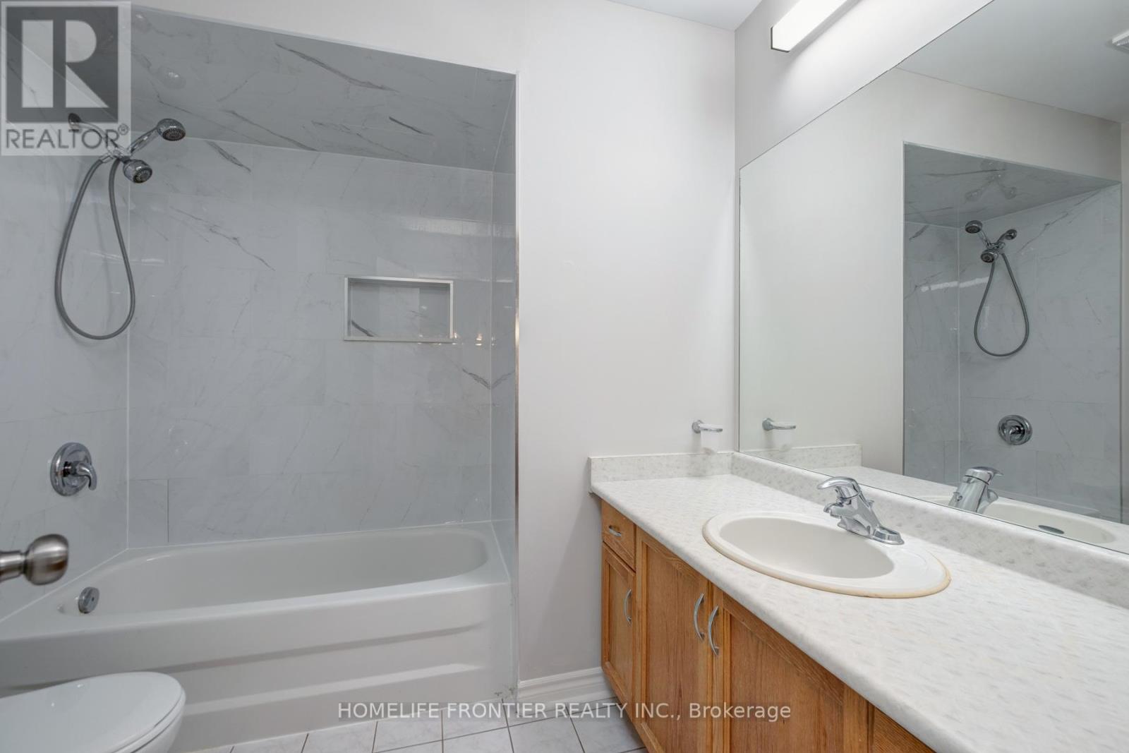 247 Humberland Drive, Richmond Hill, Ontario  L4E 3T4 - Photo 17 - N12701636