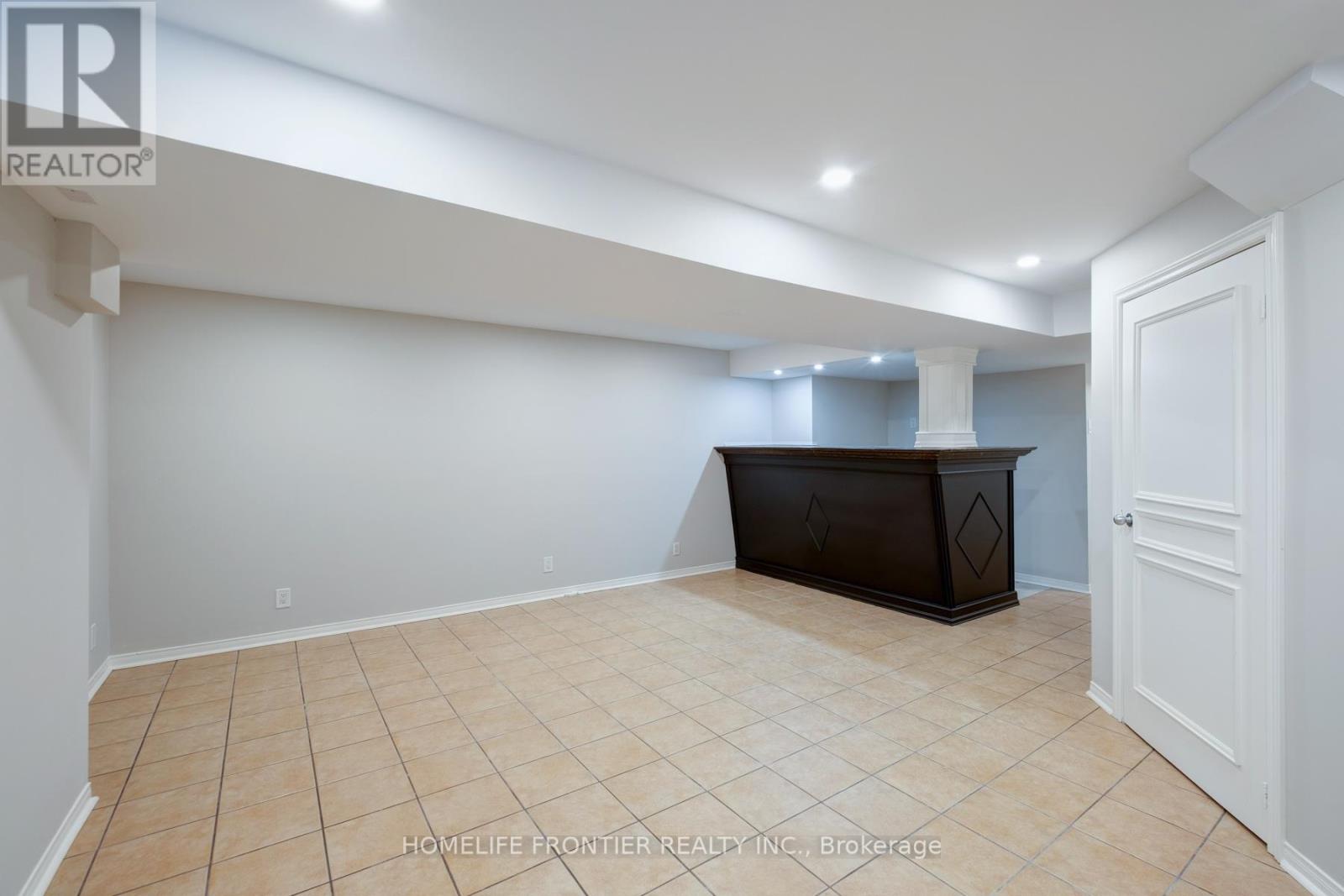 247 Humberland Drive, Richmond Hill, Ontario  L4E 3T4 - Photo 19 - N12701636