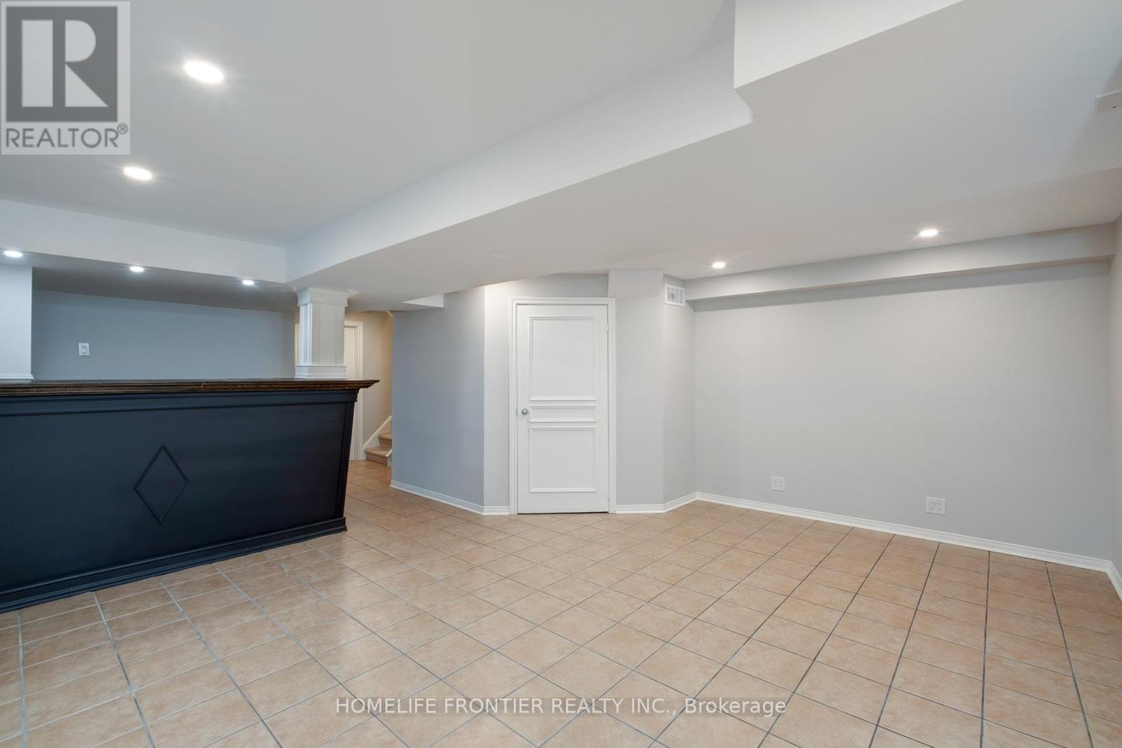 247 Humberland Drive, Richmond Hill, Ontario  L4E 3T4 - Photo 20 - N12701636