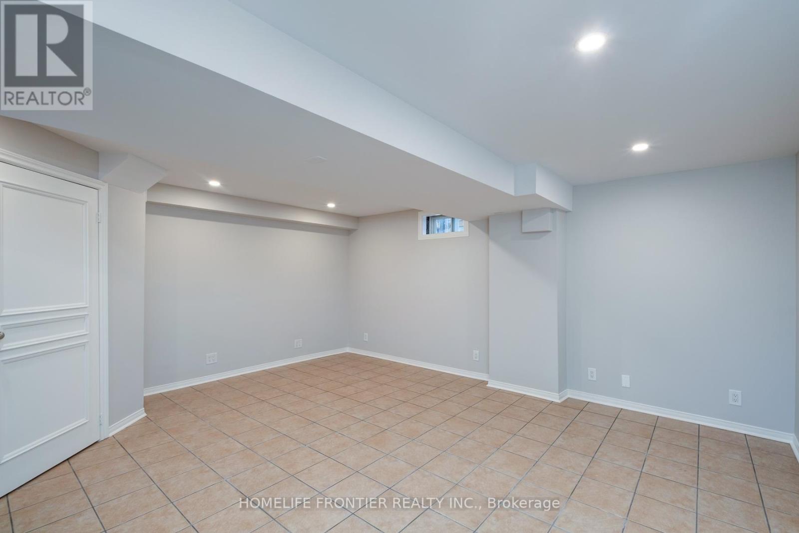 247 Humberland Drive, Richmond Hill, Ontario  L4E 3T4 - Photo 21 - N12701636