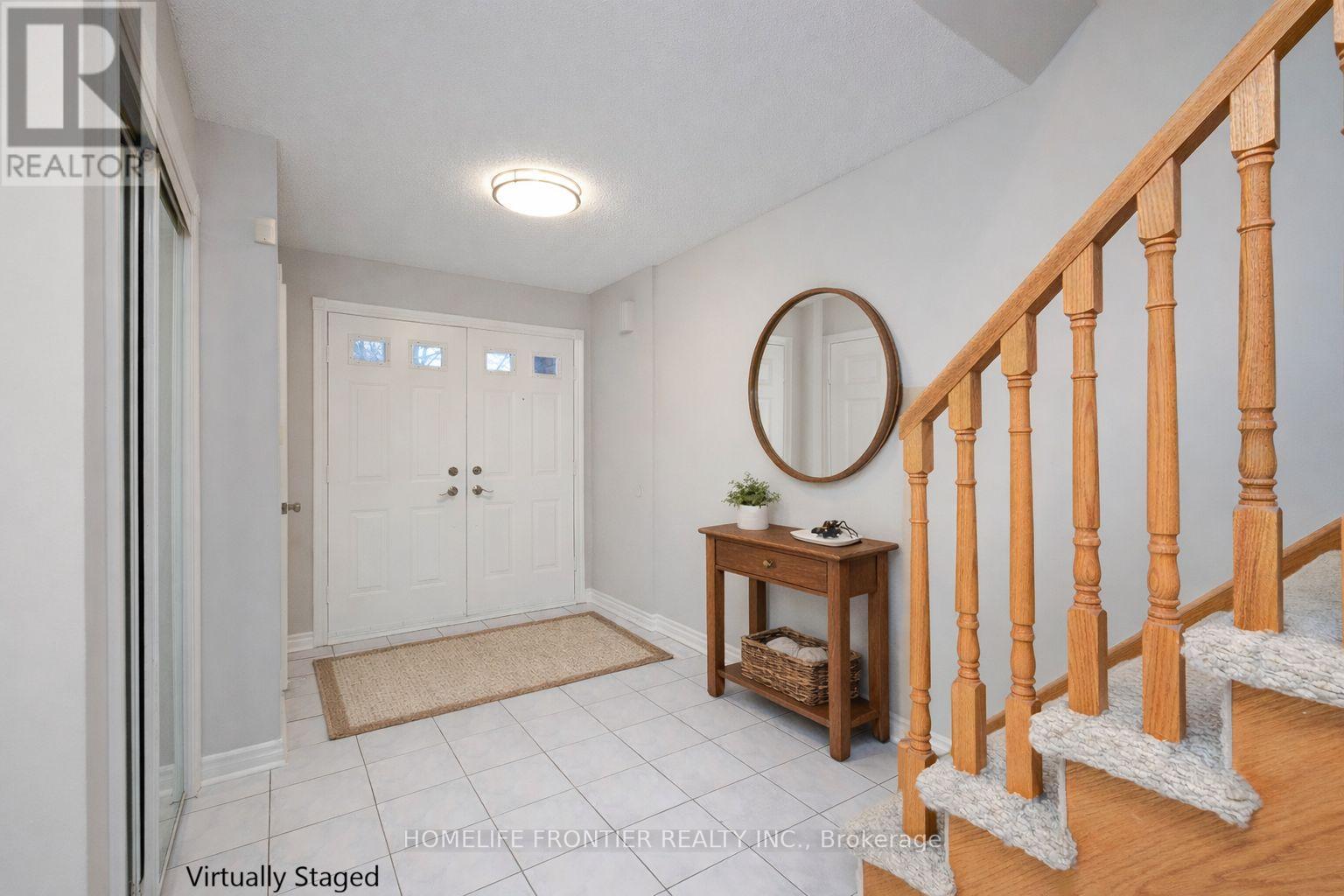 247 Humberland Drive, Richmond Hill, Ontario  L4E 3T4 - Photo 3 - N12701636