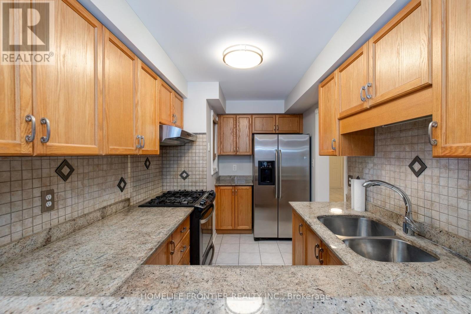 247 Humberland Drive, Richmond Hill, Ontario  L4E 3T4 - Photo 4 - N12701636