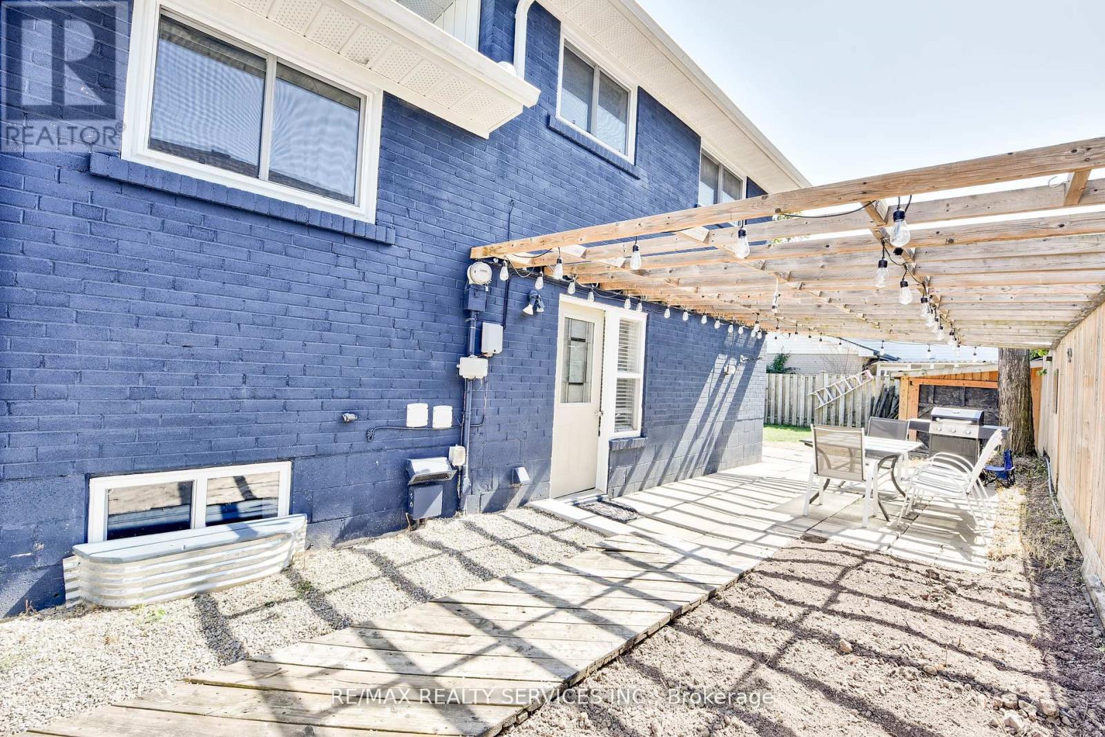 23 Windermere Court, Brampton, Ontario  L6X 2L5 - Photo 46 - W12701630