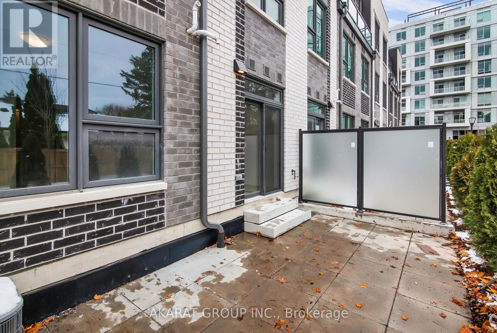 13 - 498 Plains Road E, Burlington, Ontario  L7T 0C9 - Photo 19 - W12701640