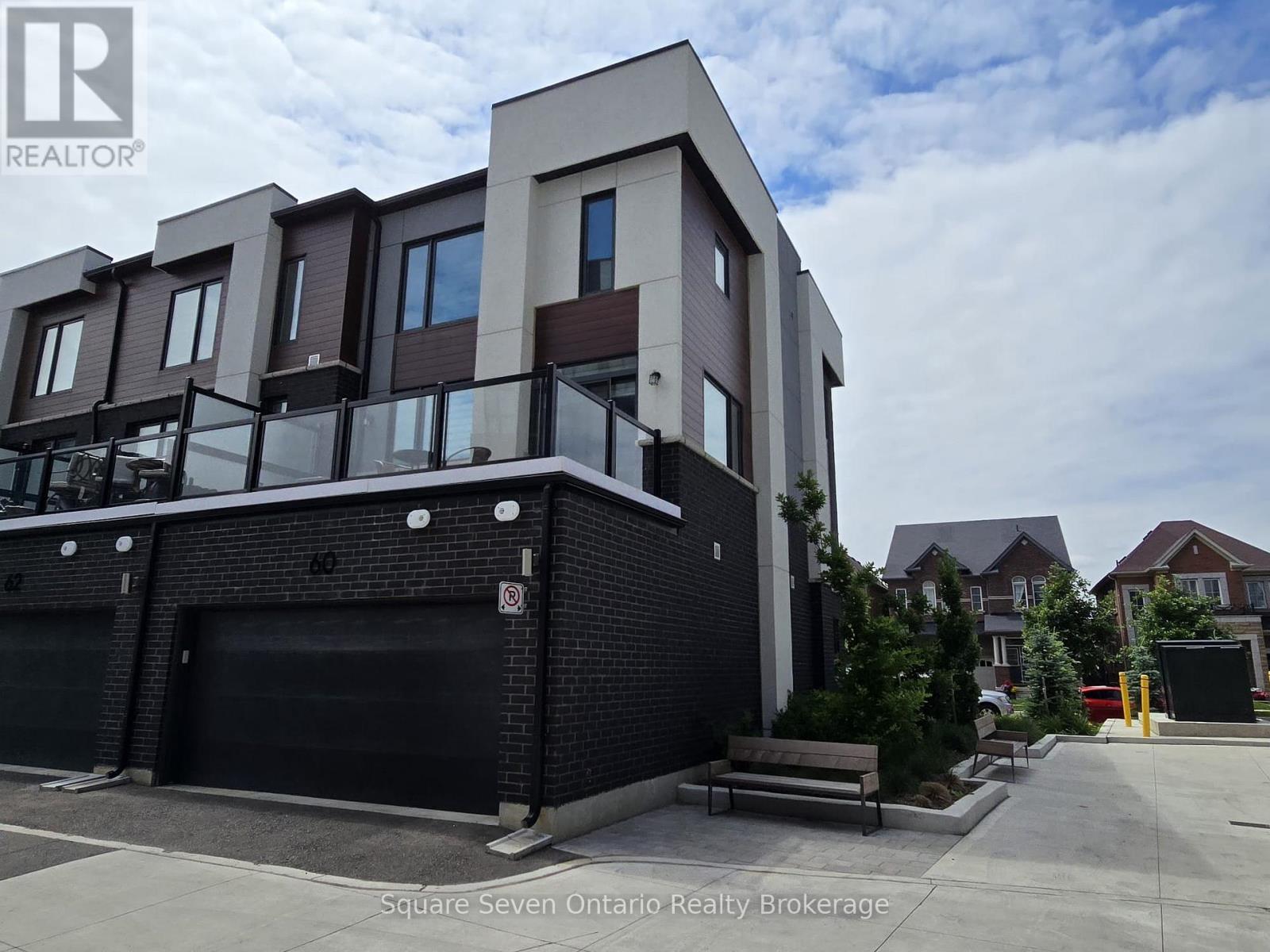 60 Kaitting Trail, Oakville, Ontario  L6M 5N5 - Photo 2 - W12701648