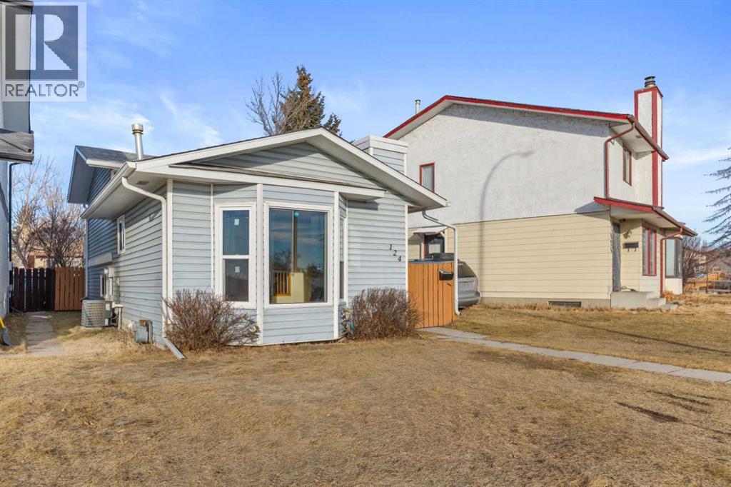 124 Falwood Crescent Ne, Calgary, Alberta  T3J 1E3 - Photo 2 - A2279618