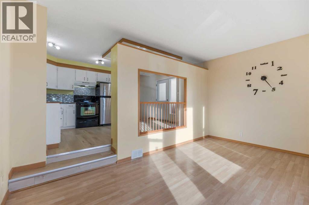 124 Falwood Crescent Ne, Calgary, Alberta  T3J 1E3 - Photo 8 - A2279618