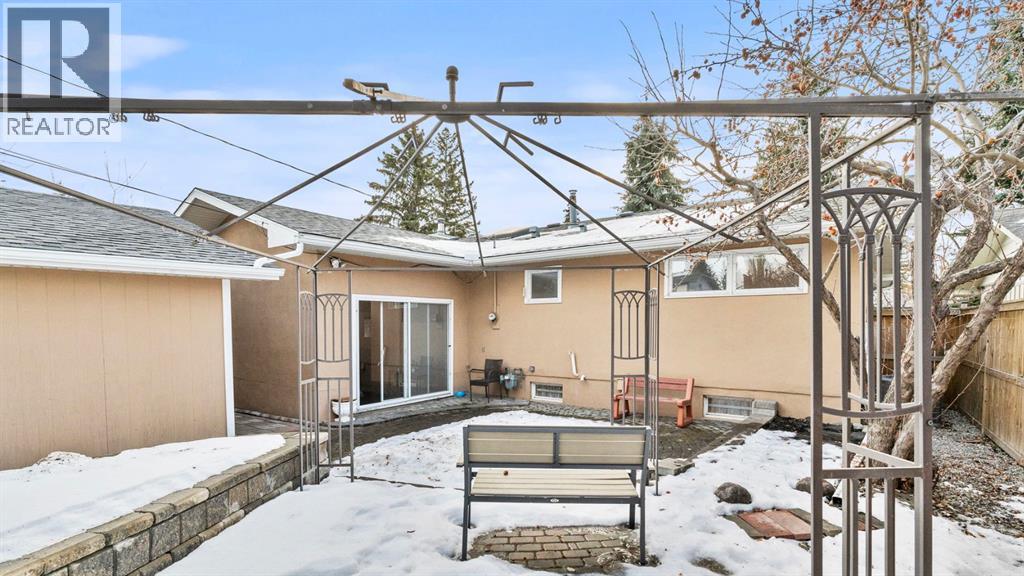 928 120 Avenue Se, Calgary, Alberta  T2J 2K7 - Photo 38 - A2279401