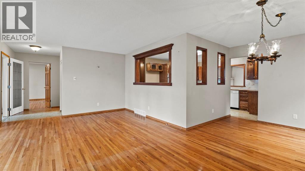 928 120 Avenue Se, Calgary, Alberta  T2J 2K7 - Photo 6 - A2279401