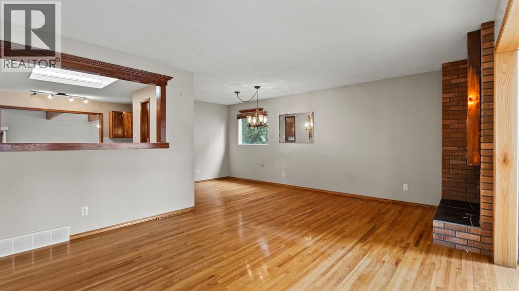 928 120 Avenue Se, Calgary, Alberta  T2J 2K7 - Photo 7 - A2279401