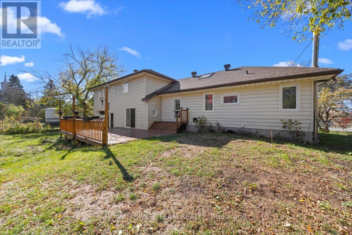 5410 Old Richmond Road, Ottawa, Ontario  K2R 1G7 - Photo 37 - X12701690