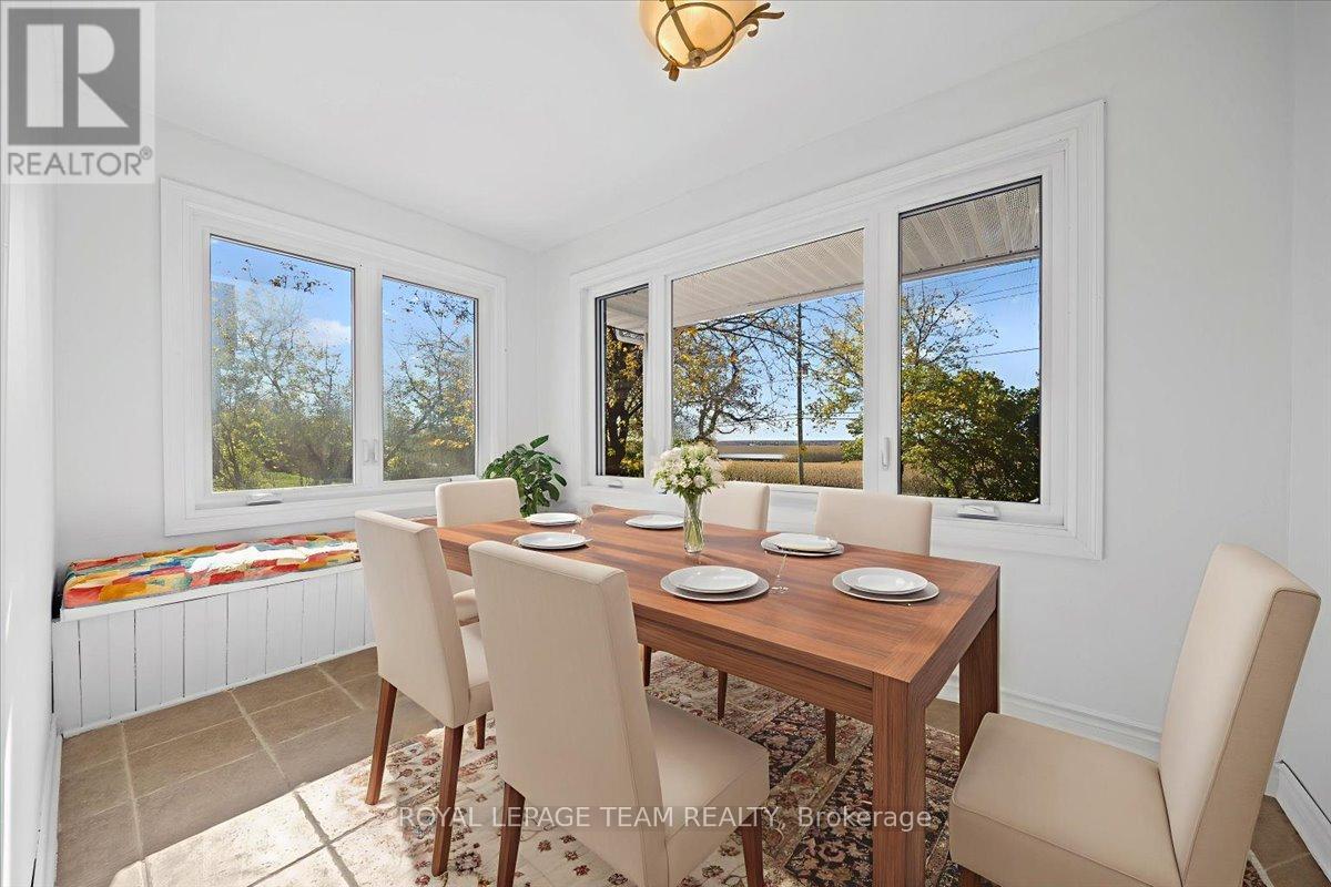 5410 Old Richmond Road, Ottawa, Ontario  K2R 1G7 - Photo 8 - X12701690