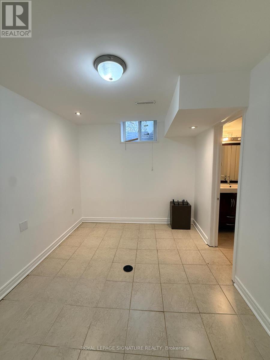 Basement - 6359 Plowmans Heath, Mississauga, Ontario  L5N 3W1 - Photo 10 - W12630496