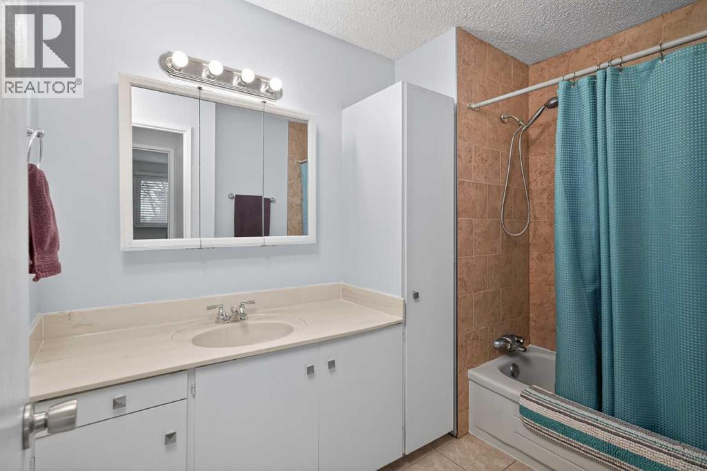 68 Cedarwood Hill Sw, Calgary, Alberta  T2W 3H5 - Photo 22 - A2277997