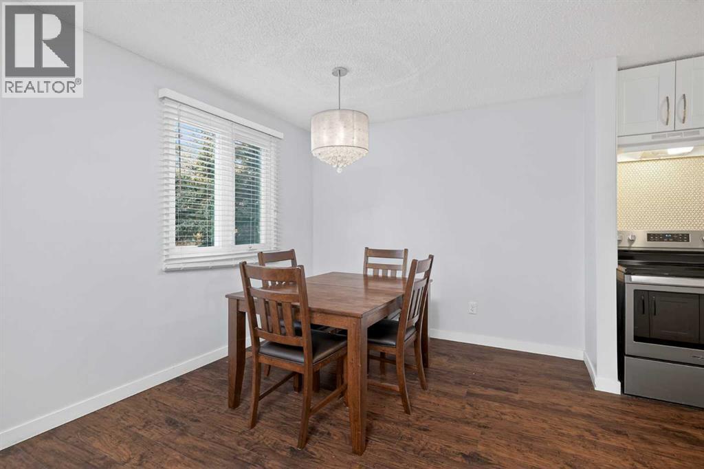 68 Cedarwood Hill Sw, Calgary, Alberta  T2W 3H5 - Photo 8 - A2277997