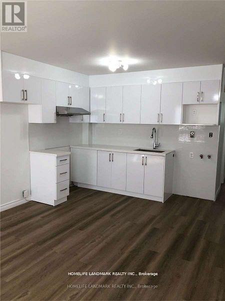 422 Queen Street W, Toronto, Ontario  M5V 2A7 - Photo 3 - C12701700