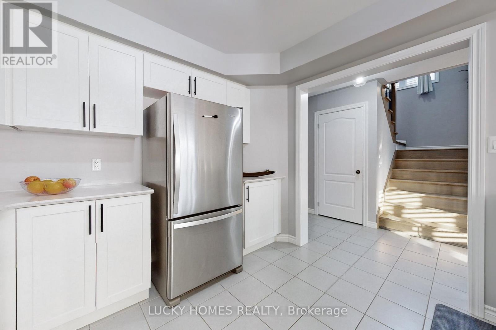 1502 Dunedin Crescent, Oshawa, Ontario  L1K 0T9 - Photo 11 - E12701678