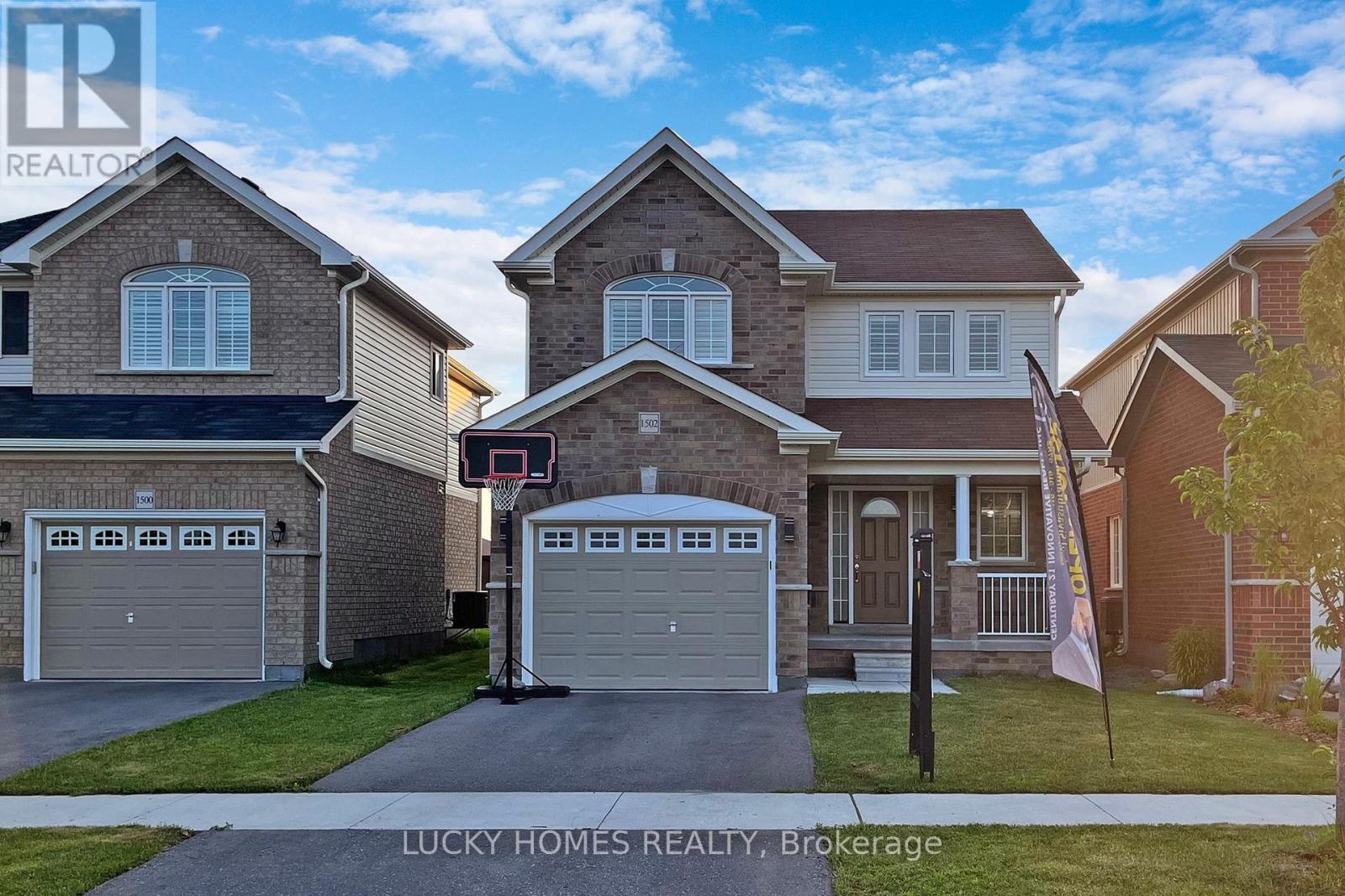 1502 Dunedin Crescent, Oshawa, Ontario  L1K 0T9 - Photo 2 - E12701678