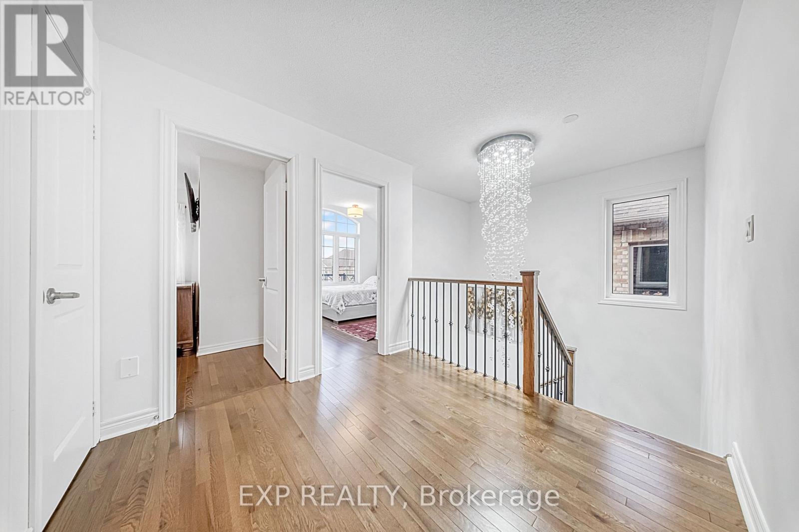 166 Inverness Way, Bradford West Gwillimbury, Ontario  L3Z 2A6 - Photo 6 - N12701708