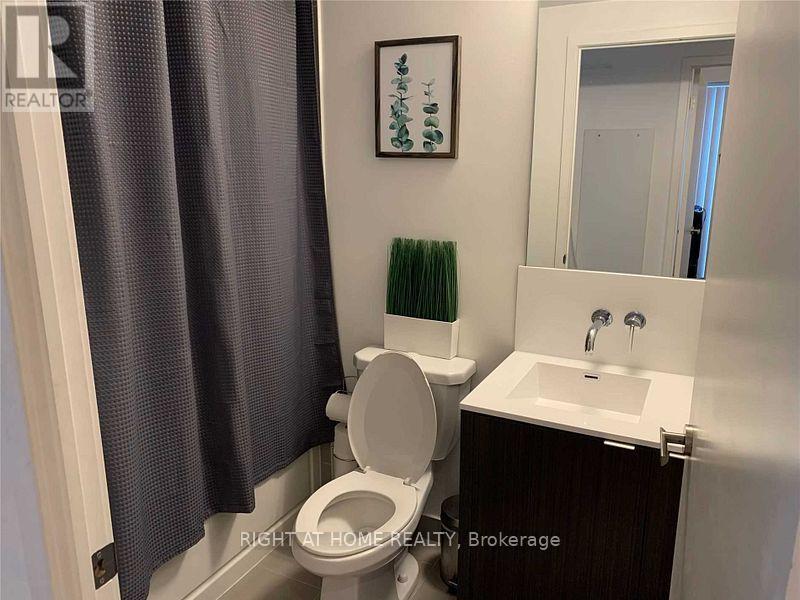 1607 - 88 Harbour Street, Toronto, Ontario  M5J 0C3 - Photo 8 - C12637648