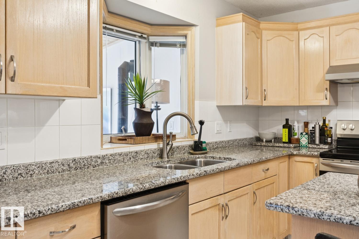 8617 158a Av Nw, Edmonton, Alberta  T5Z 3B7 - Photo 18 - E4470212