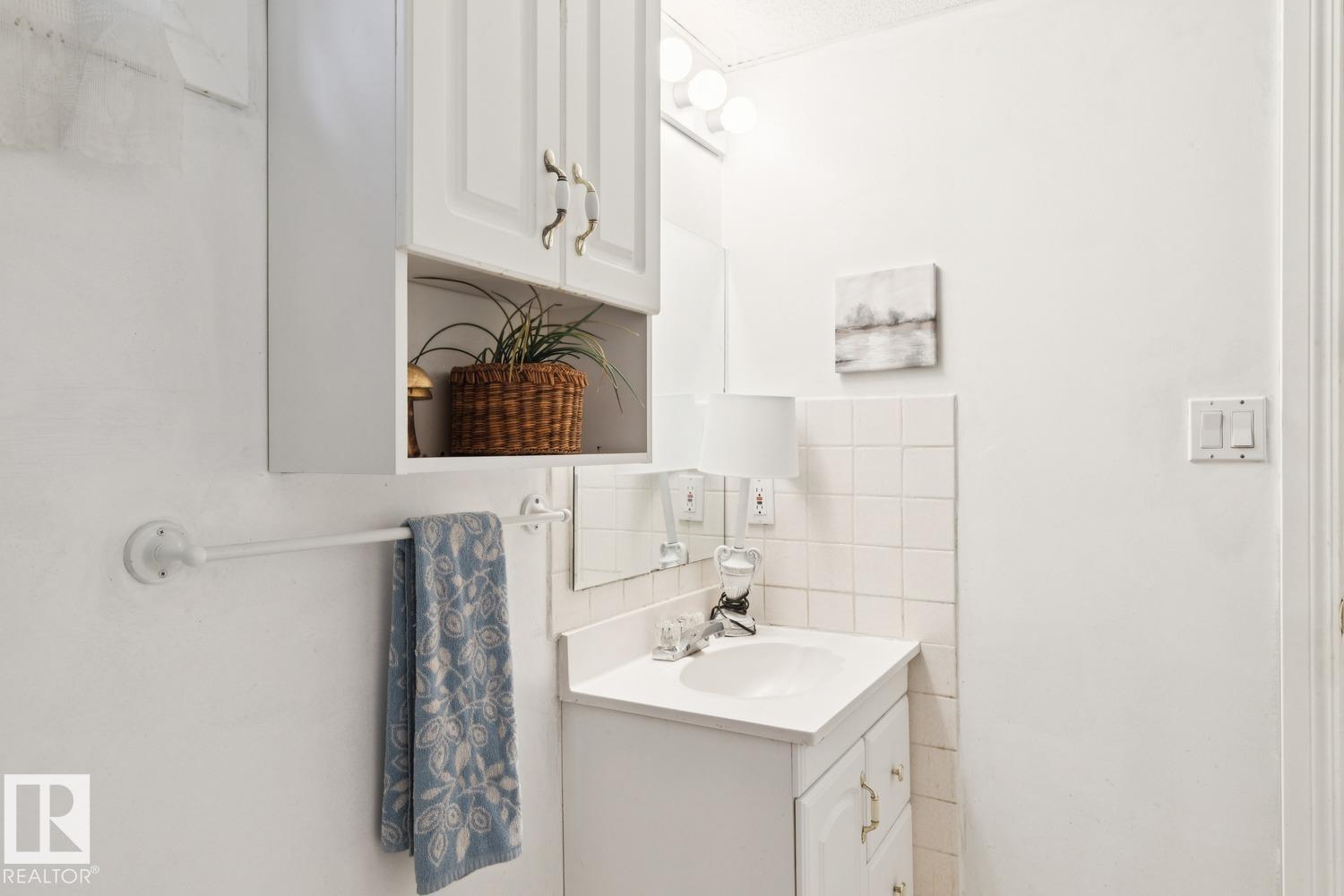 8617 158a Av Nw, Edmonton, Alberta  T5Z 3B7 - Photo 53 - E4470212