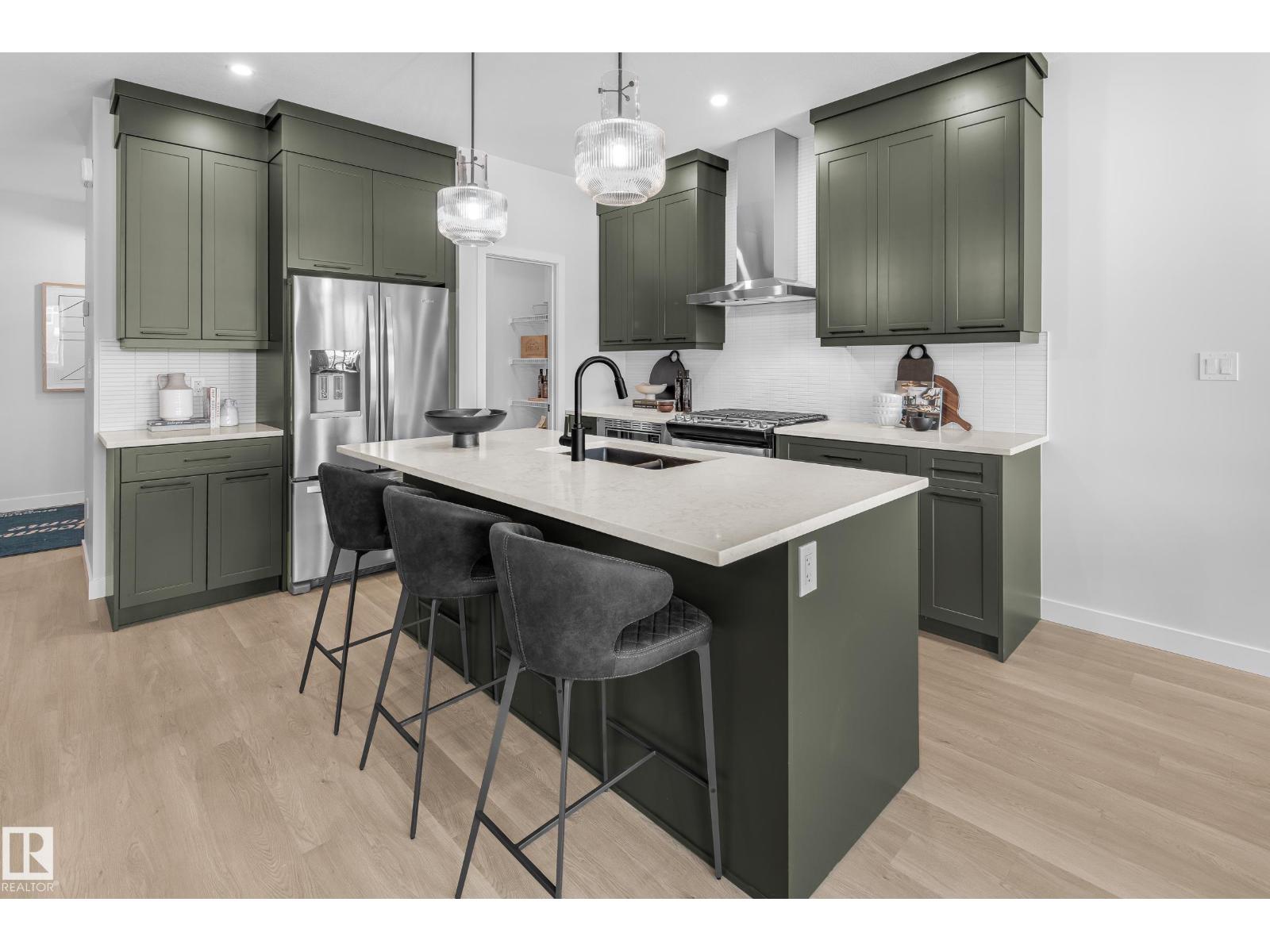 5512 HAWTHORN PS SW, Edmonton, Alberta