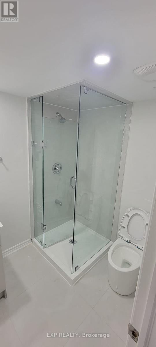 Lower - 25 Gemma Place, Brampton, Ontario  L6Z 0J5 - Photo 13 - W12701476