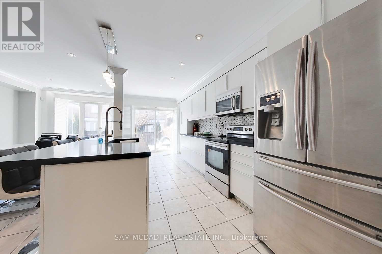 5940 Ridgecrest Trail, Mississauga, Ontario  L5V 2T4 - Photo 9 - W12701666