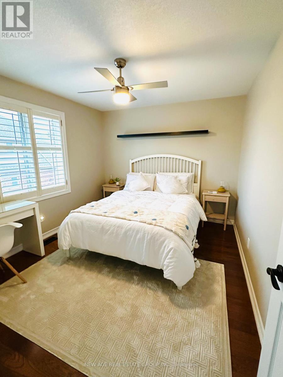 1088 Sturbridge Drive, Burlington, Ontario  L7P 5B5 - Photo 14 - W12701676