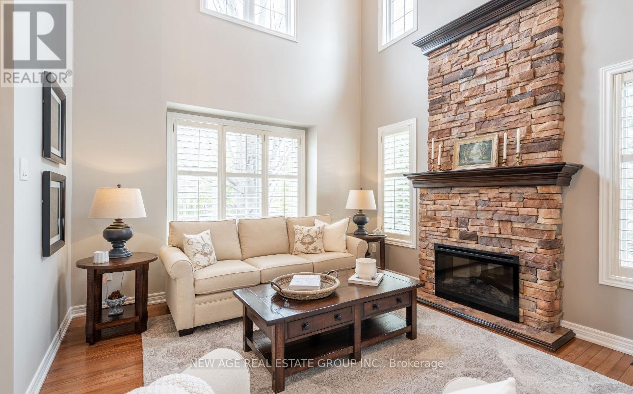 1088 Sturbridge Drive, Burlington, Ontario  L7P 5B5 - Photo 4 - W12701676