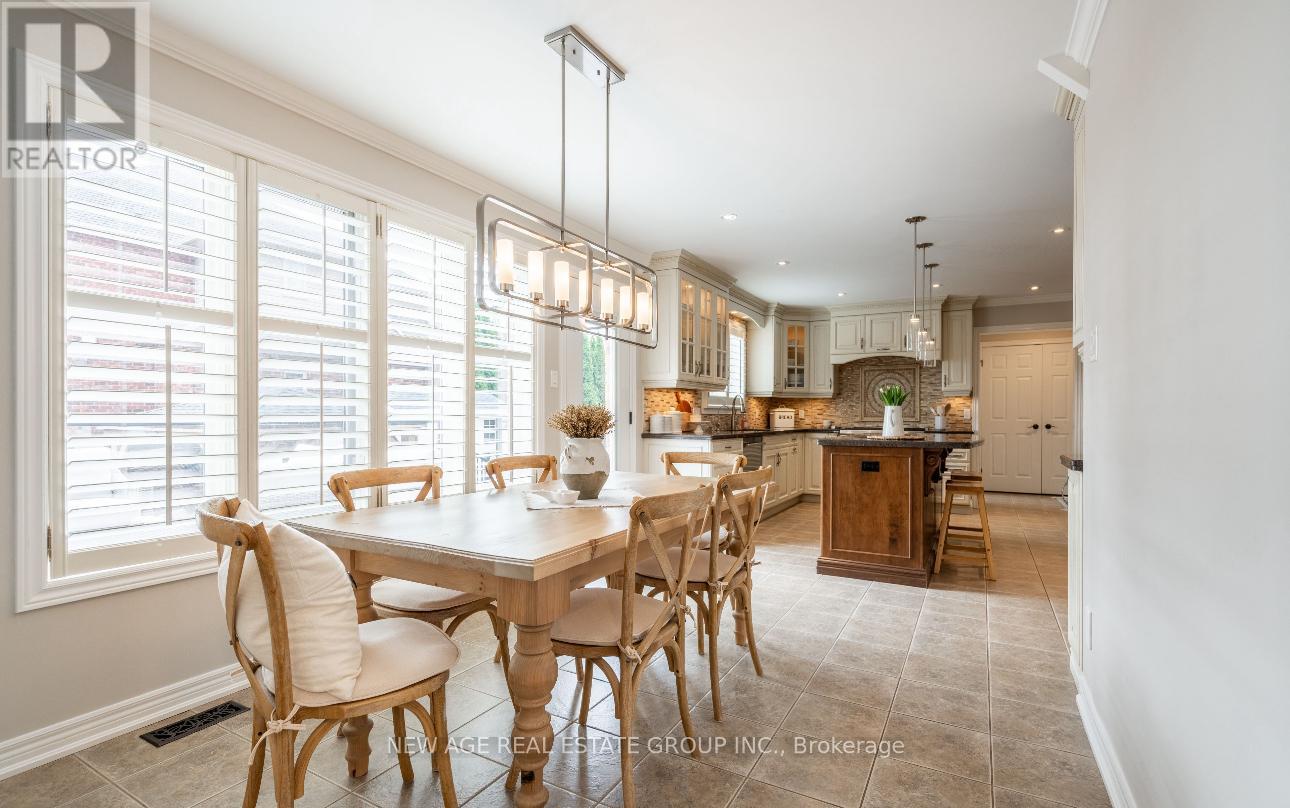 1088 Sturbridge Drive, Burlington, Ontario  L7P 5B5 - Photo 5 - W12701676