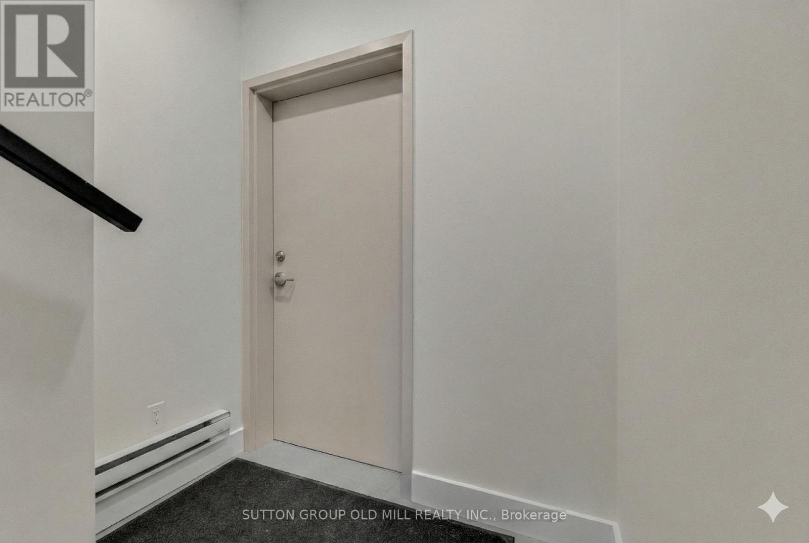 01 - 625 Harvie Avenue, Toronto, Ontario  M6E 4M4 - Photo 3 - W12701692