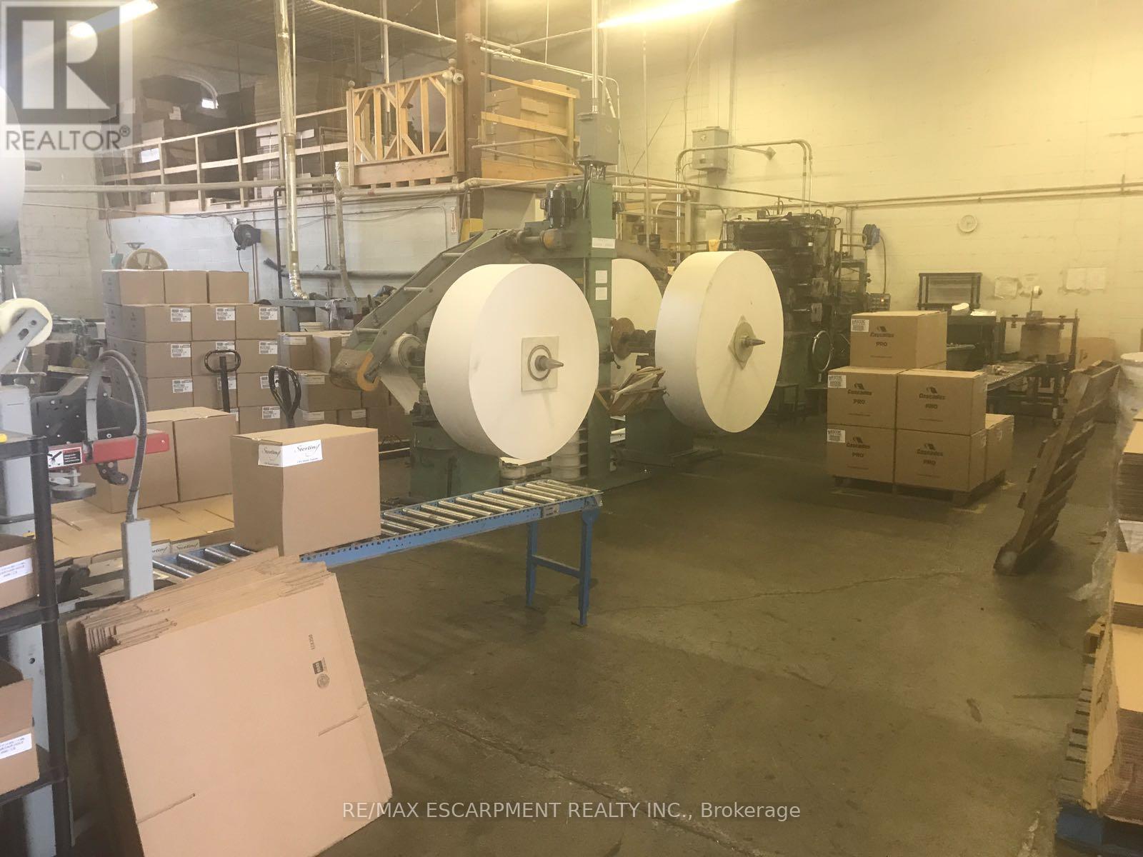 14, 15 & 16 - 4480 CHESSWOOD DRIVE, Toronto, Ontario