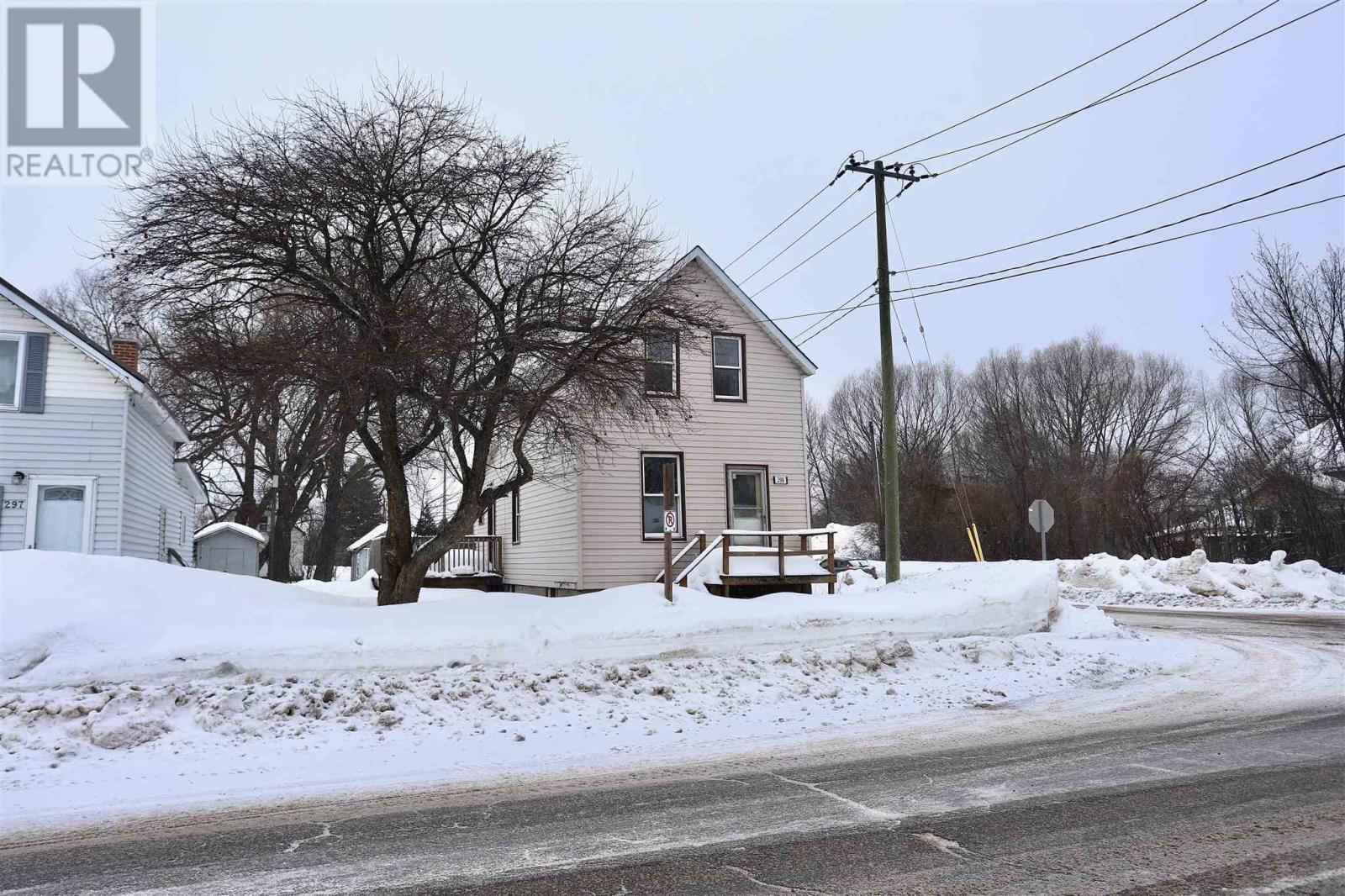 299 Goulais Ave, Sault Ste Marie, Ontario  P6C 5A2 - Photo 2 - SM260097