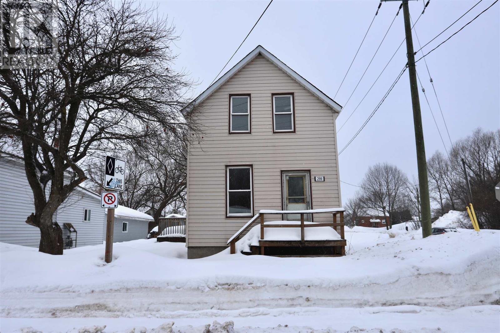 299 Goulais Ave, Sault Ste Marie, Ontario  P6C 5A2 - Photo 3 - SM260097