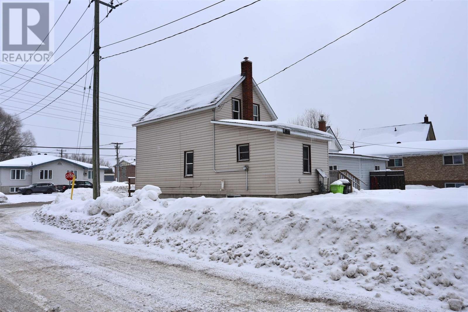 299 Goulais Ave, Sault Ste Marie, Ontario  P6C 5A2 - Photo 5 - SM260097