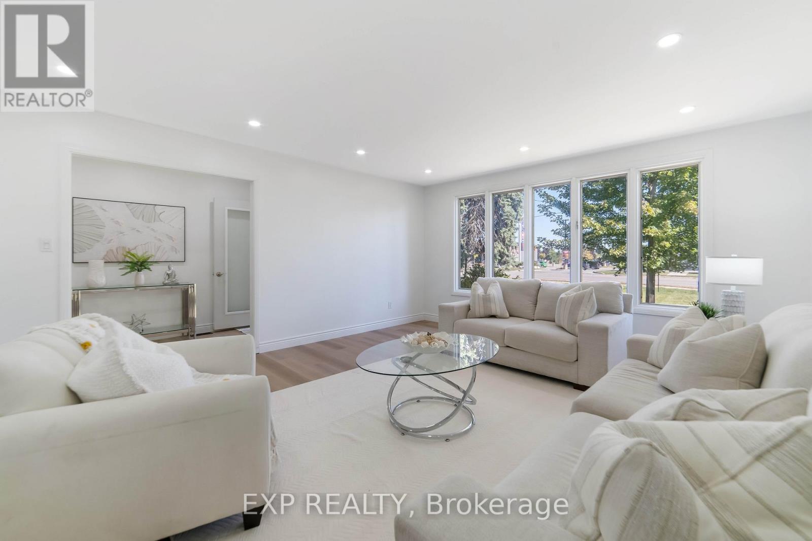 348 Caradoc Street S, Strathroy-Caradoc, Ontario  N7G 2P4 - Photo 12 - X12701680