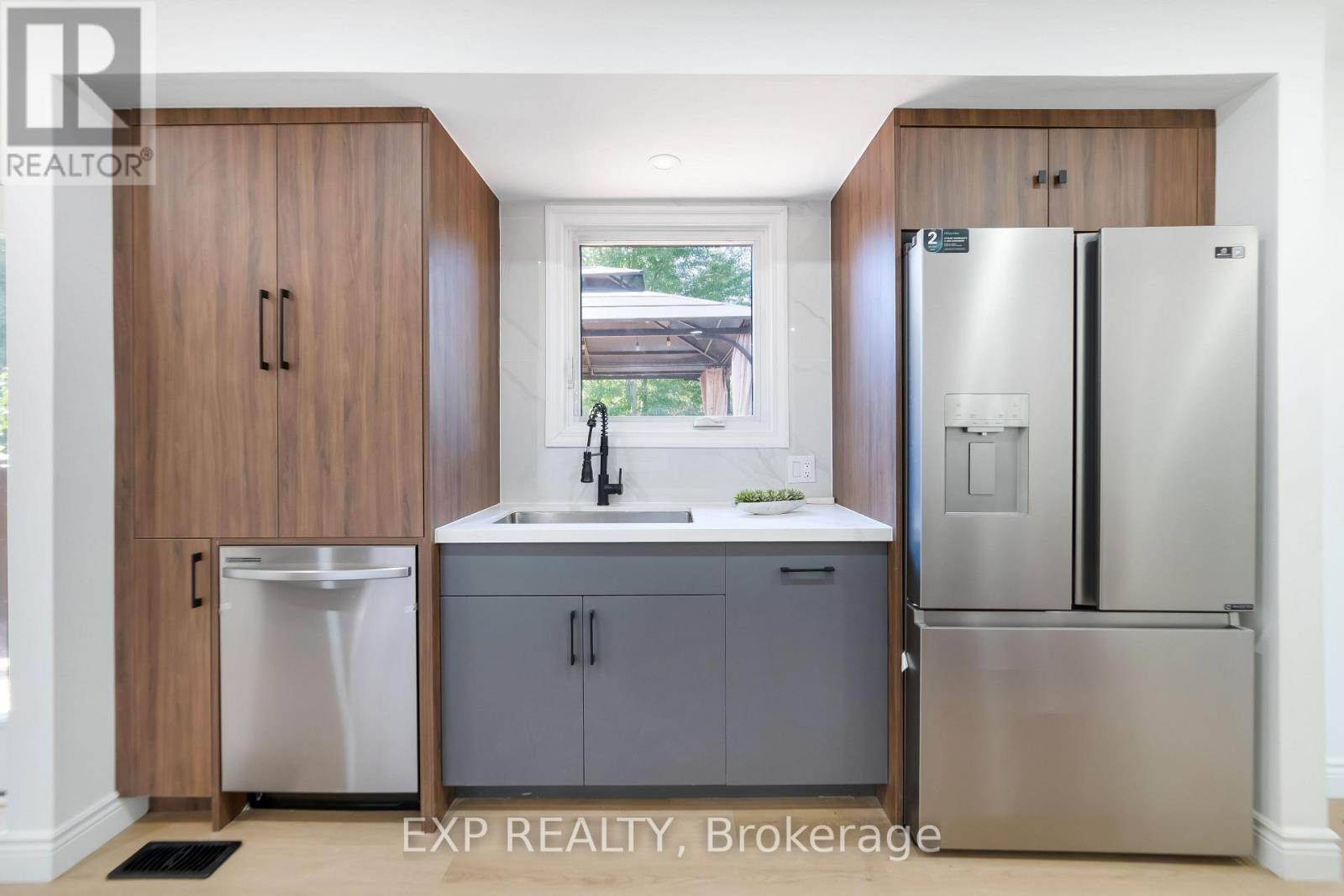 348 Caradoc Street S, Strathroy-Caradoc, Ontario  N7G 2P4 - Photo 22 - X12701680