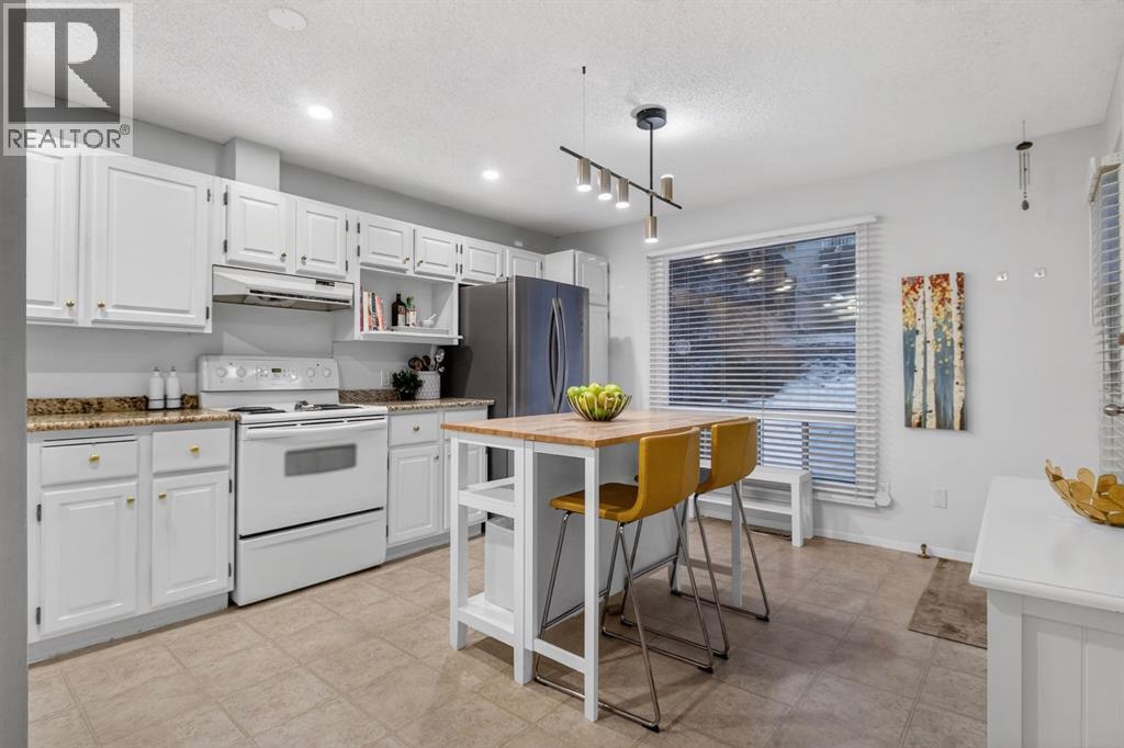 643 Strathcona Drive Sw, Calgary, Alberta  T3H 1K6 - Photo 11 - A2277598