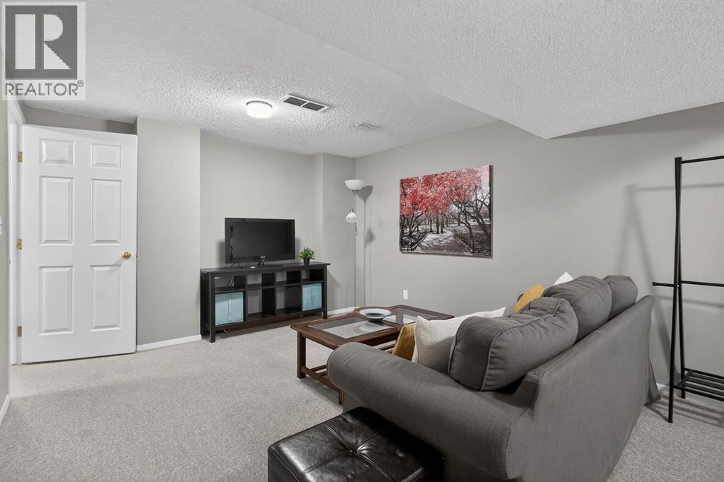 643 Strathcona Drive Sw, Calgary, Alberta  T3H 1K6 - Photo 34 - A2277598